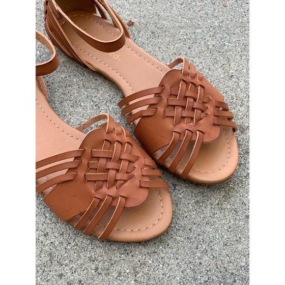 Cityclassified Weave Huarache Flat Sandals - Picture 2 of 5